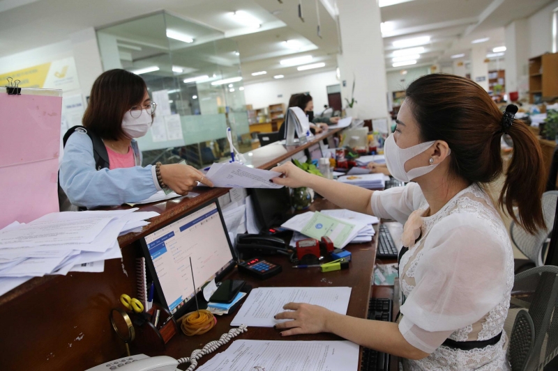 Tiếp nhận, giải quyết kịp thời, chính xác, đầy đủ quyền lợi đối với người lao động bị mắc Covid