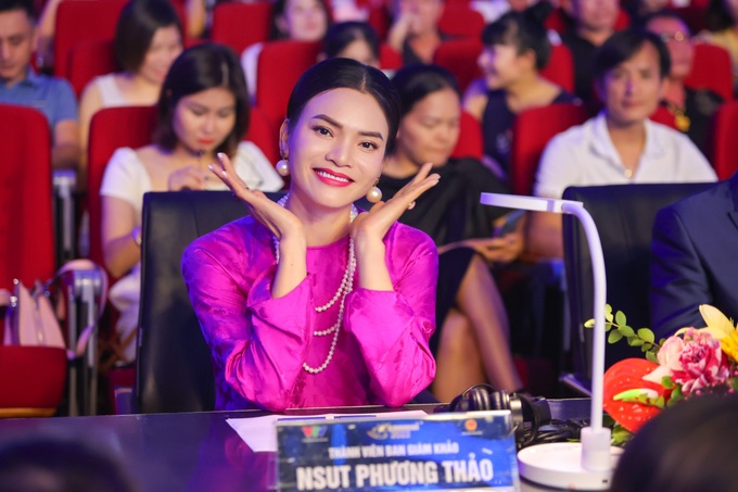 NSƯT Phương Thảo: Nhiều nghệ sĩ bây giờ mải khoe đường cong, lười học