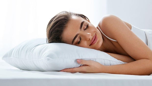 Buổi sáng thấy 6 dấu hiệu này chứng tỏ cơ thể đang dần lão hóa, chị em nên chú ý