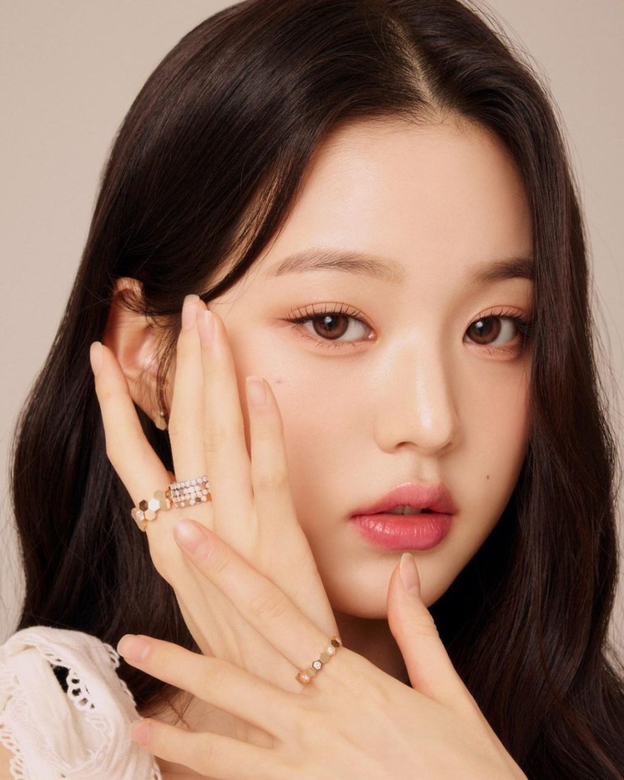 Xu hướng trang điểm được Jisoo, Jennie, Jang Won Young... lăng xê nhiệt tình
