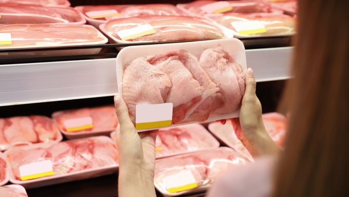 Thịt gà có 6 dấu hiệu này tuyệt đối không ăn