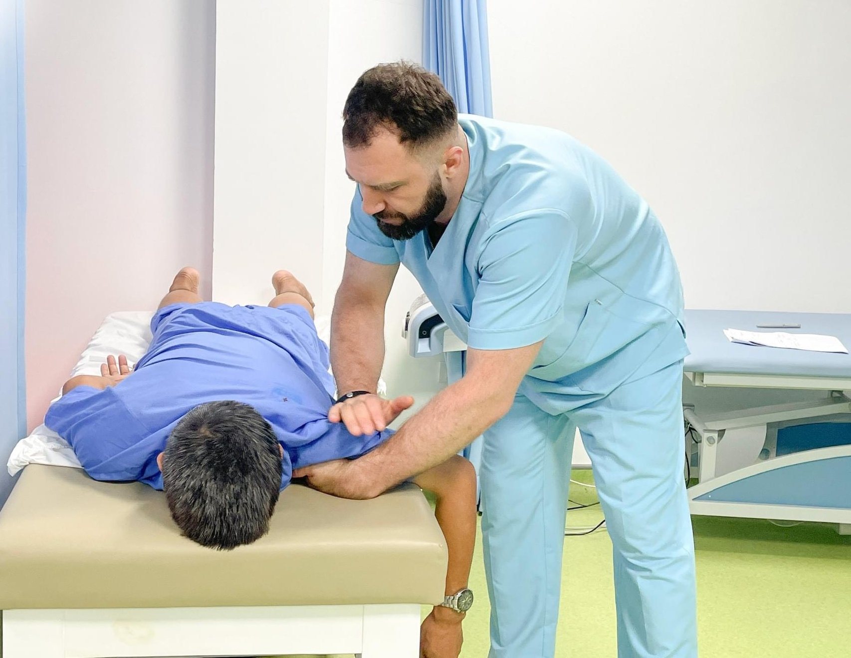 Vì sao đào tạo nhân lực phục hồi chức năng cần được chú trọng?