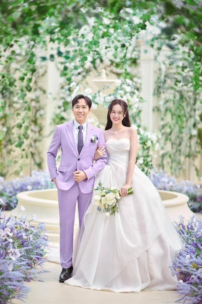 Loạt ảnh cưới ngọt ngào của diễn viên Anh Đức và bạn gái kém 12 tuổi